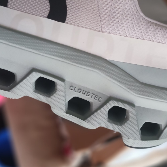 Cloudtech - Picture 1 of 5